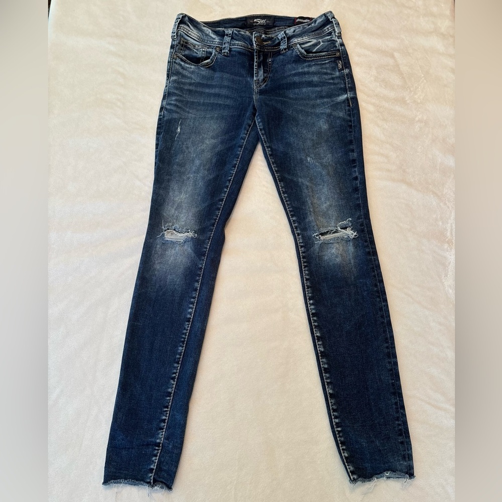 Silver Elyse Mid Rise Relaxed Fit Raw Hem Jeans Size 26
